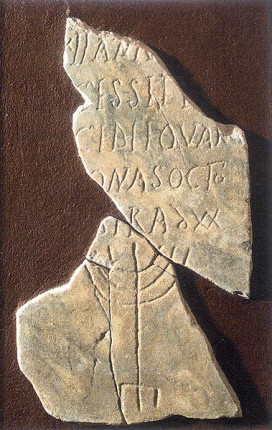 Epitáfio com candelabro